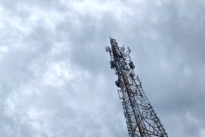 Pendapat BTS Bisa Digantikan Starlink Berpotensi Rugikan Perusahaan Telekomunikasi