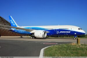 Boeing-787-8-Dreamliner